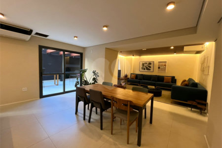 Studio locado á venda perto do metrô no Campo Belo, São Paulo - SP