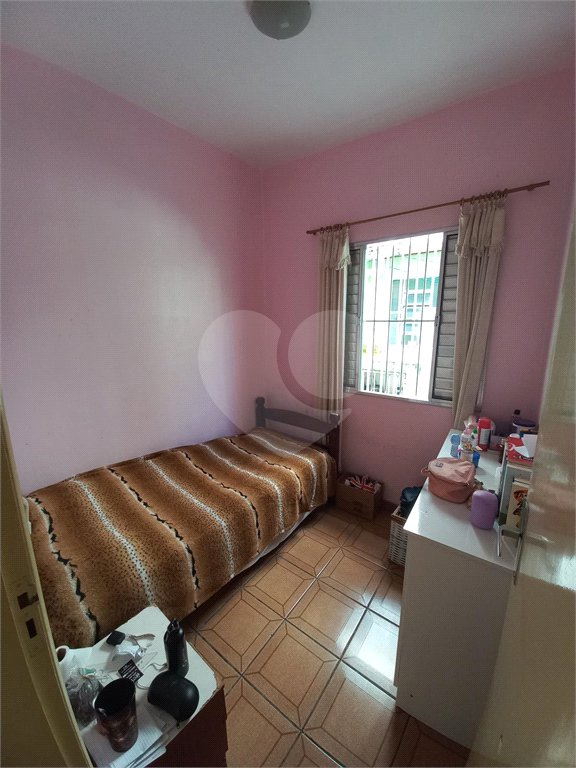 Casa Térrea à venda com 3 quartos em Jardim Maria Virginia, São Paulo, SP