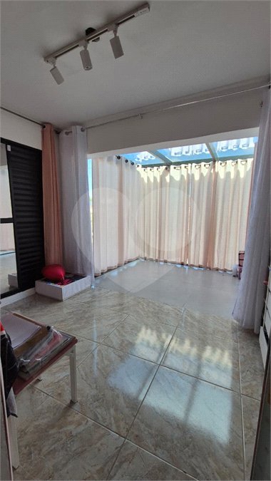 Casa à venda com 3 quartos em Vila Oliveira, Mogi das Cruzes, SP
