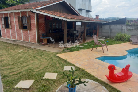 Chácara à venda com 2 quartos em Ressaca, Atibaia, SP