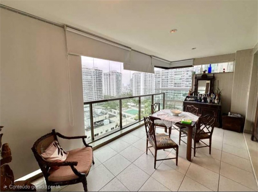 Apartamento à venda com 3 quartos, sendo 2 suítes, em Barra da Tijuca, Rio de Janeiro, RJ