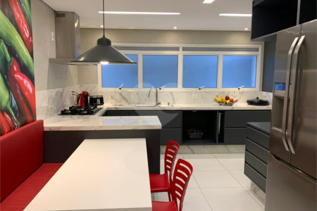 Apartamento à venda com 4 quartos, sendo 3 suítes, em Morumbi, São Paulo, SP