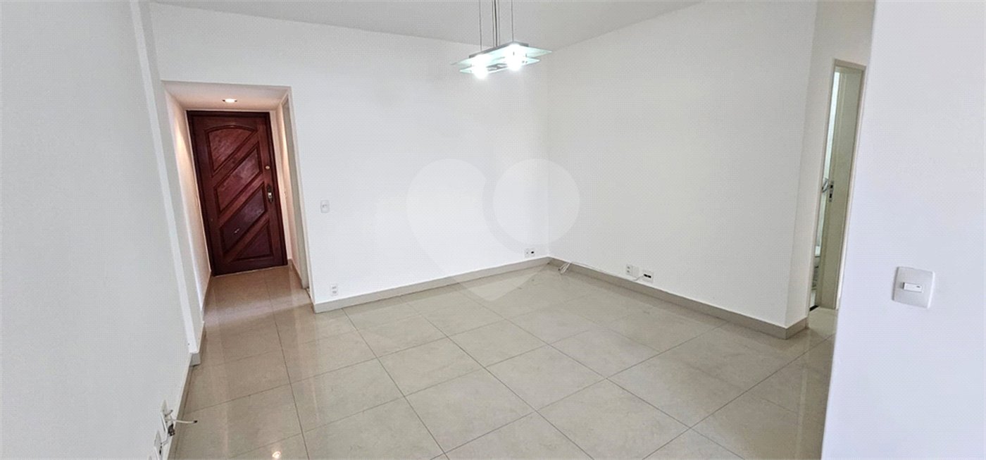 Apartamento à venda com 2 quartos, sendo 1 suíte,  em Tijuca, Rio de Janeiro, RJ