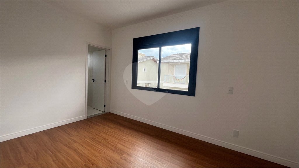 Casa à venda com 3 suítes no condomínio Village Itaguaçu, Atibaia - SP