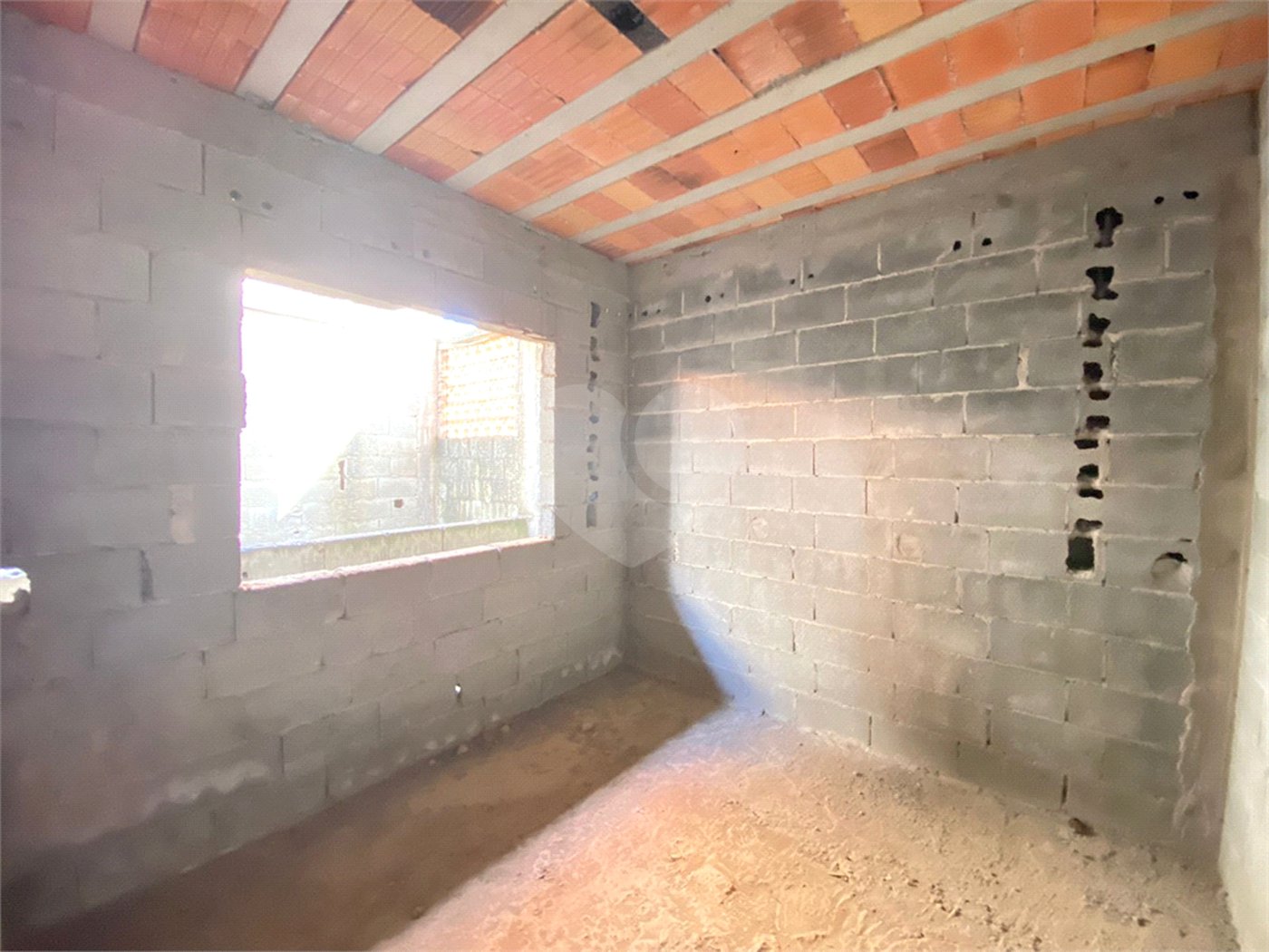 Casa à venda com 2 quartos, sendo 1 suíte, em Jardim Santa Inês, Suzano, SP