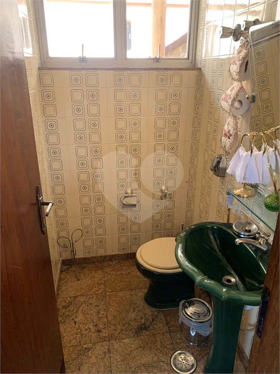 Casa à venda com 4 quartos, sendo 2 suítes, em Vila São Francisco, São Paulo, SP