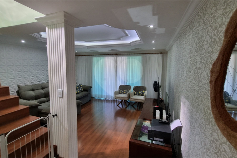 Sobrado à venda com 4 quartos, sendo 1 suíte, em Tremembé, São Paulo, SP