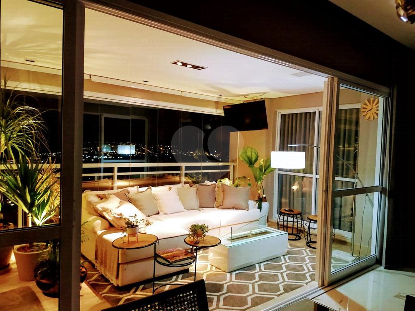 Apartamento à venda com 4 suítes em Jardim Armênia, Mogi das Cruzes, SP