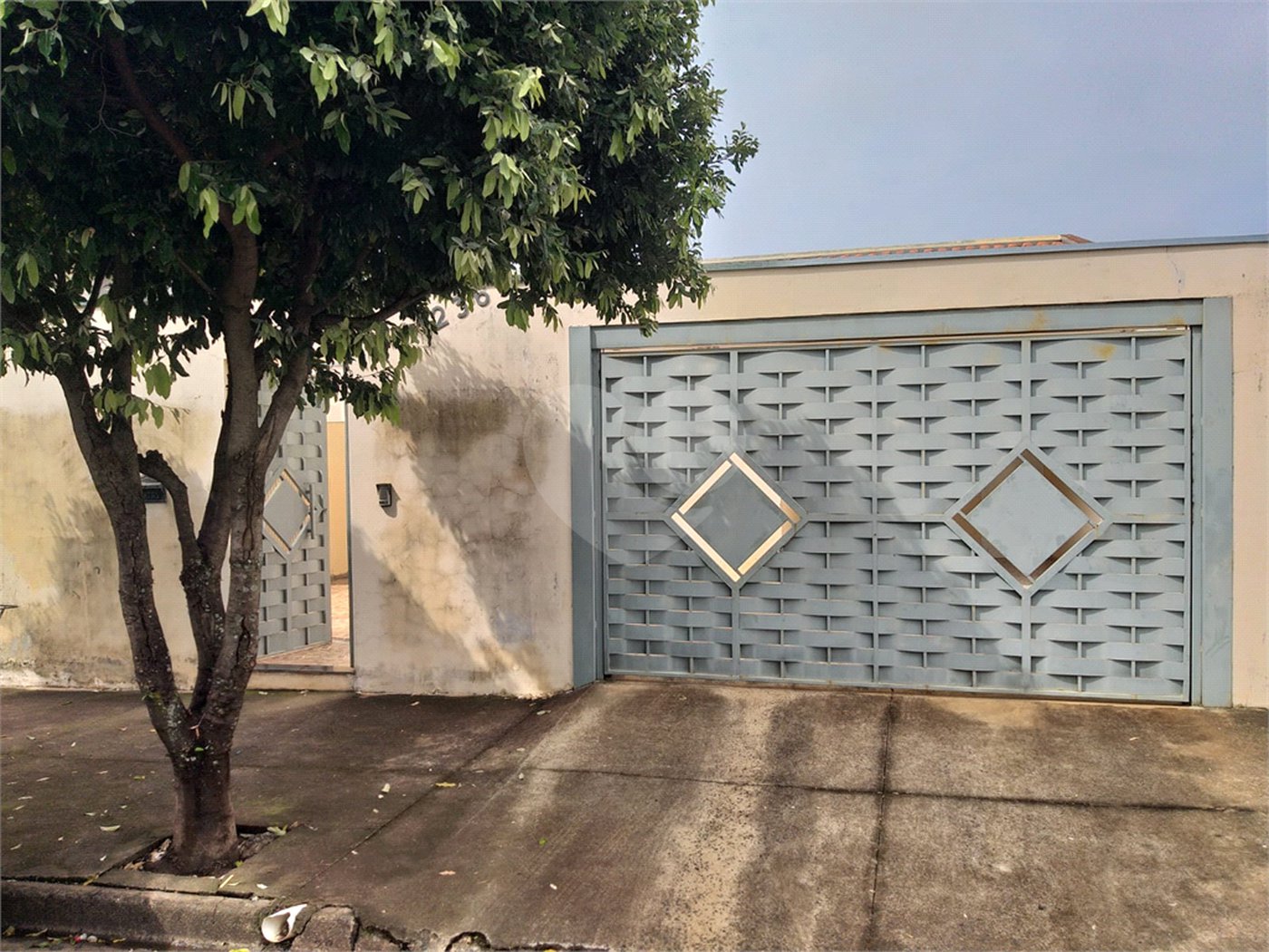 Casa à venda com 3 quartos, sendo 2 suítes, em Jardim das Estações (vila Xavier), Araraquara, SP