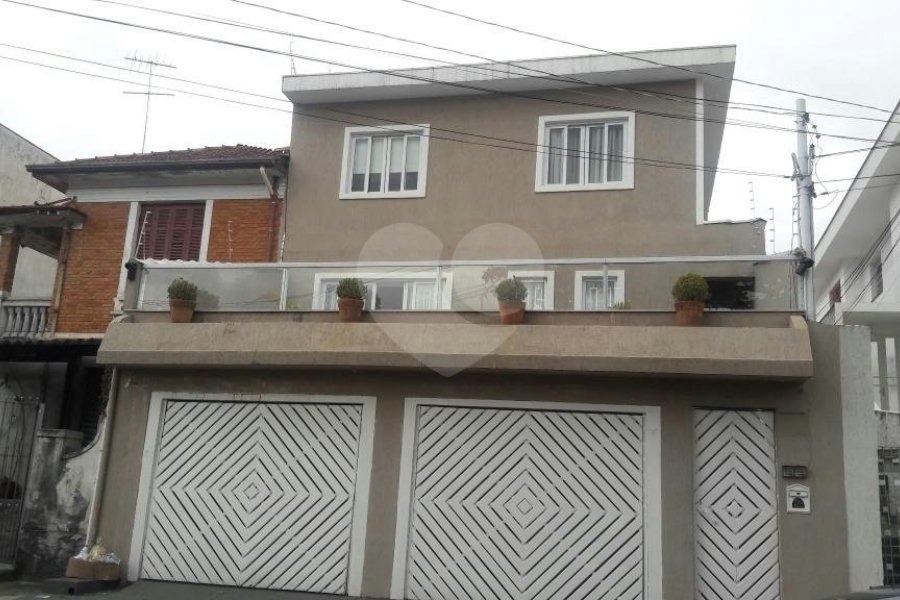 Sobrado à venda com 3 suítes em Santana, São Paulo, SP