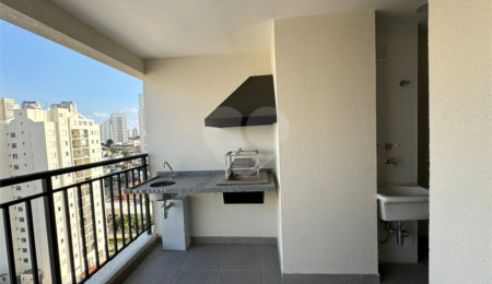 Flat à venda com 2 quartos em Vila Firmiano Pinto, São Paulo, SP