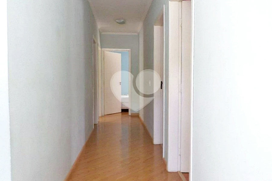 Casa à venda com 6 quartos, sendo 5 suítes,  no condomínio Conjunto Residencial Itaguaçu, São Paulo - SP