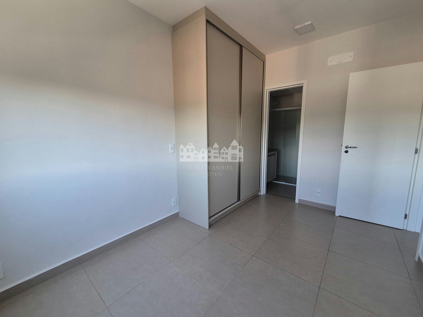 Apartamento para locação no Residencial Vila Helena, em Atibaia, ideal para quem busca conforto, praticidade e excelente localização.