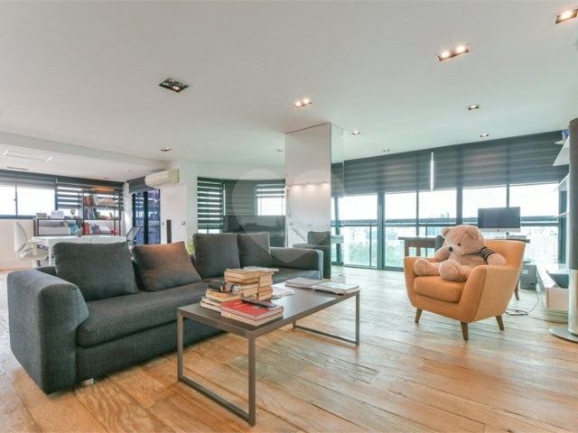 Apartamento à venda com 4 quartos, sendo 2 suítes,  em Panamby, São Paulo, SP