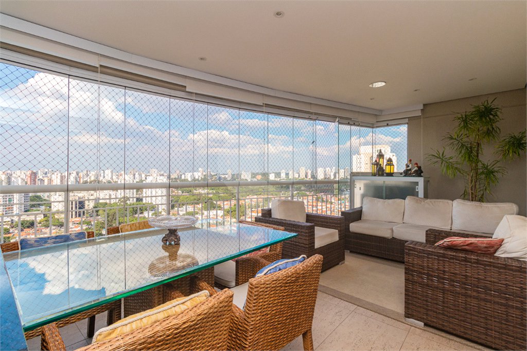 Apartamento à venda com 2 suítes em Chácara Santo Antônio, São Paulo, SP