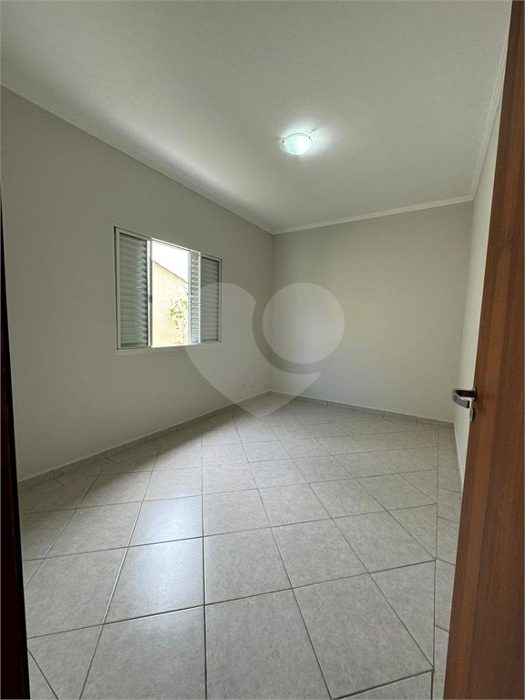 Casa à venda com 3 quartos, sendo 1 suíte, no condomínio Bella Vita, Atibaia - SP