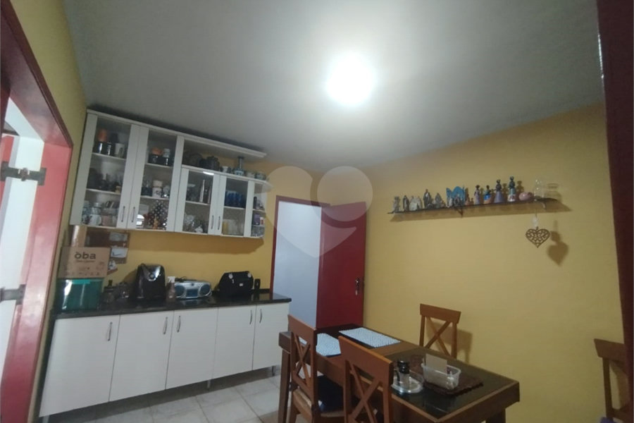 Sobrado à venda com 3 quartos em Vila Irmãos Arnoni, São Paulo, SP