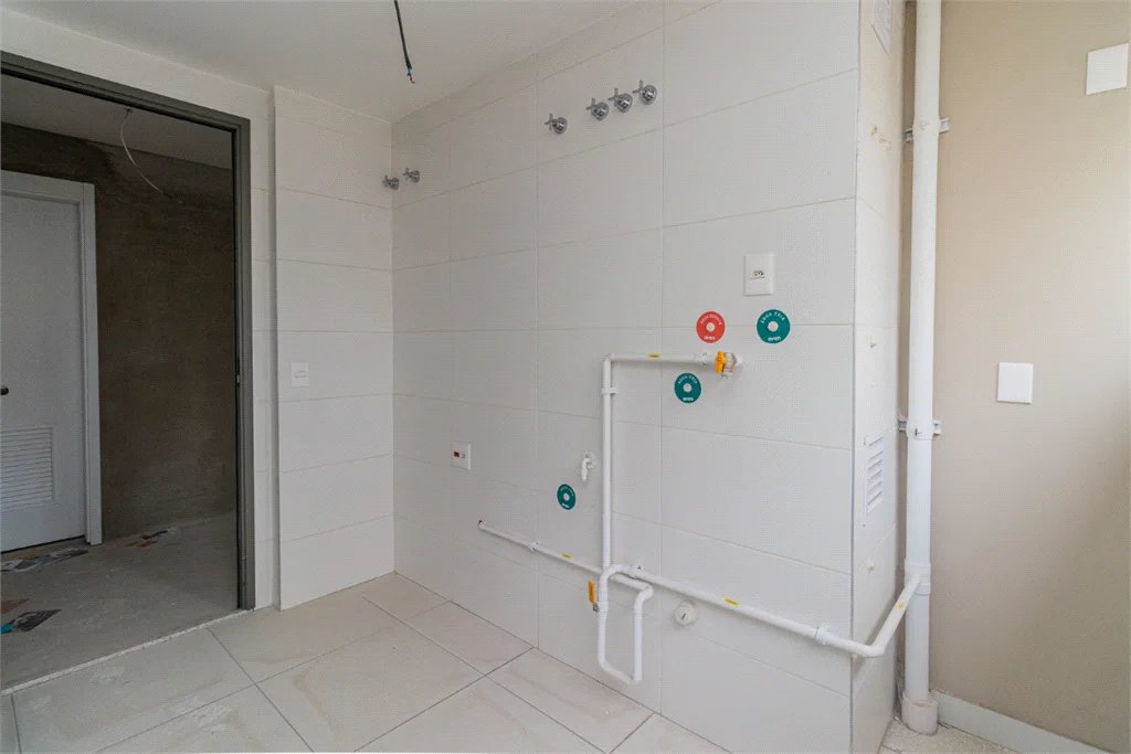 Apartamento à venda com 3 suítes em Brooklin Paulista, São Paulo, SP