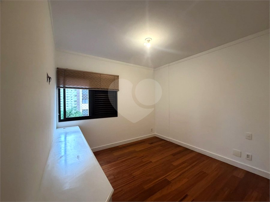 Apartamento à venda com 3 suítes em Vila Suzana, São Paulo, SP