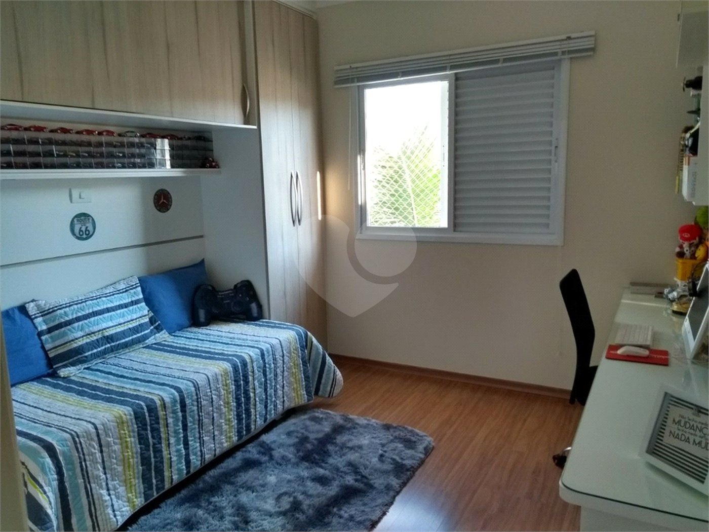Casa à venda com 3 quartos, sendo 2 suítes,  no condomínio Terras do Oriente, Valinhos - SP