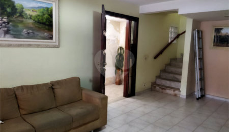 Sobrado à venda com 3 quartos, sendo 1 suíte,  em Vila Guarani (z Sul), São Paulo, SP