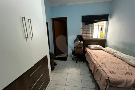 Casa à venda com 4 quartos, sendo 2 suítes, em Vila Buenos Aires, São Paulo, SP
