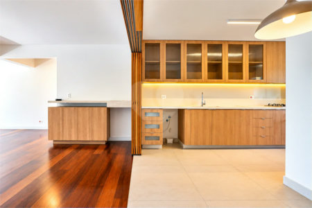 Apartamento à venda com 4 quartos, sendo 1 suíte, em Alto da Boa Vista, São Paulo, SP