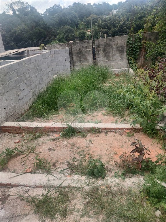 Terreno a Venda 200m² no Bairro Vale das Flores
