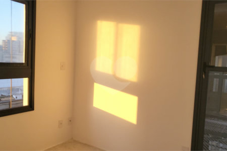 Apartamento venda Vila Mariana, 31m², 1 dormitório, contrapiso, lazer, próximo metrô