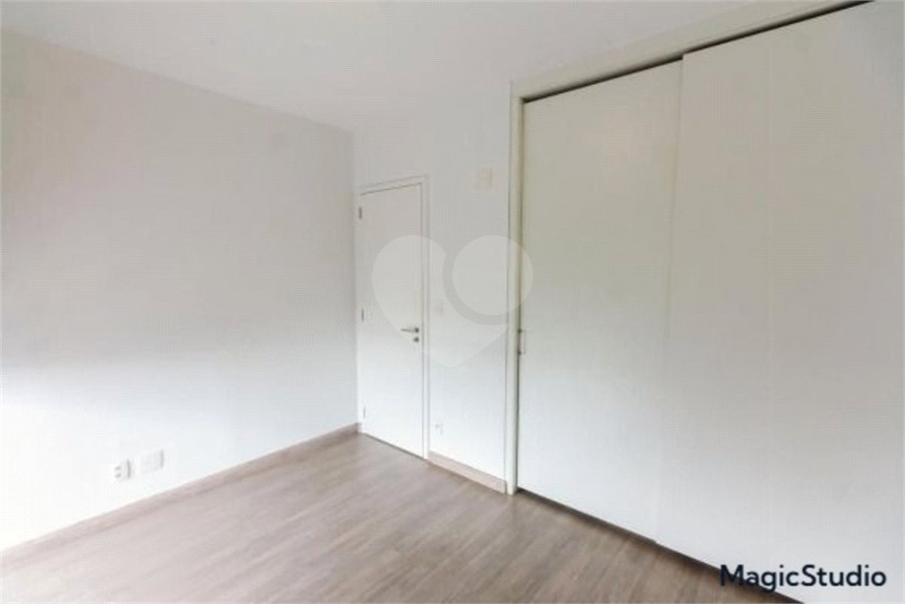 Apartamento com 66m², 2 dormitórios, 1 vaga de garagem, à venda na Barra Funda.