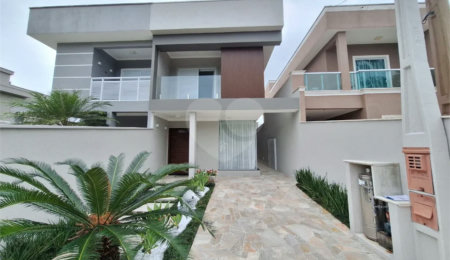 Casa à venda com 3 quartos, sendo 1 suíte,  em Morada da Praia, Bertioga, SP