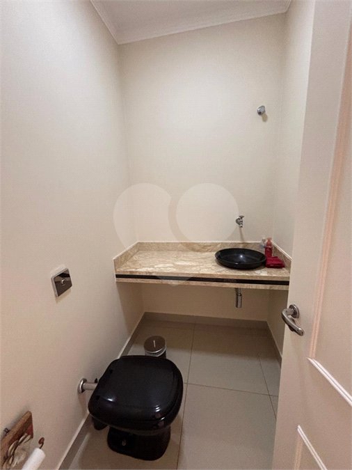 Casa à venda com 3 suítes no condomínio Residencial Maria Dulce, Indaiatuba - SP