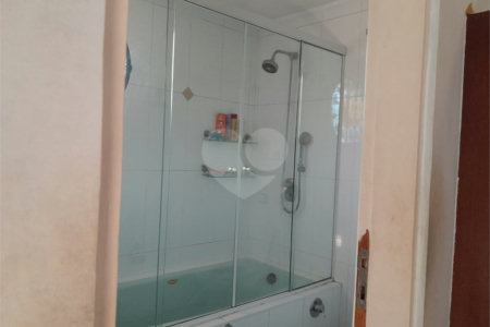 Sobrado à venda com 6 quartos, sendo 3 suítes, em Rolinópolis, São Paulo, SP