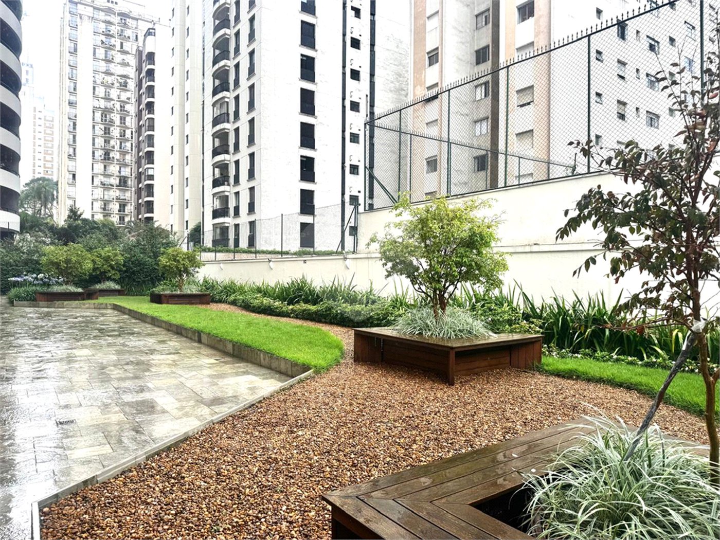 Apartamento à venda com 2 quartos em Moema, São Paulo, SP