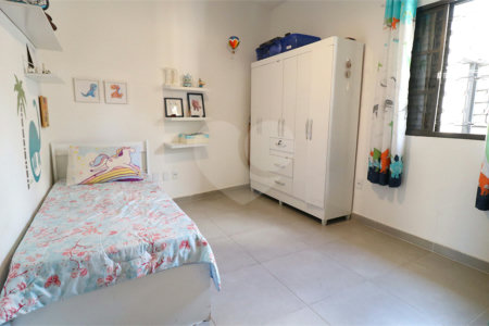 Sobrado à venda com 4 quartos, sendo 2 suítes, em Vila Romana, São Paulo, SP