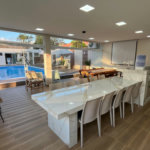 Casa à venda com 8 quartos, sendo 2 suítes, em Flórida, Praia Grande, SP