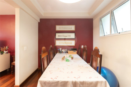 Apartamento à venda com 4 quartos, sendo 2 suítes,  em Alto de Pinheiros, São Paulo, SP