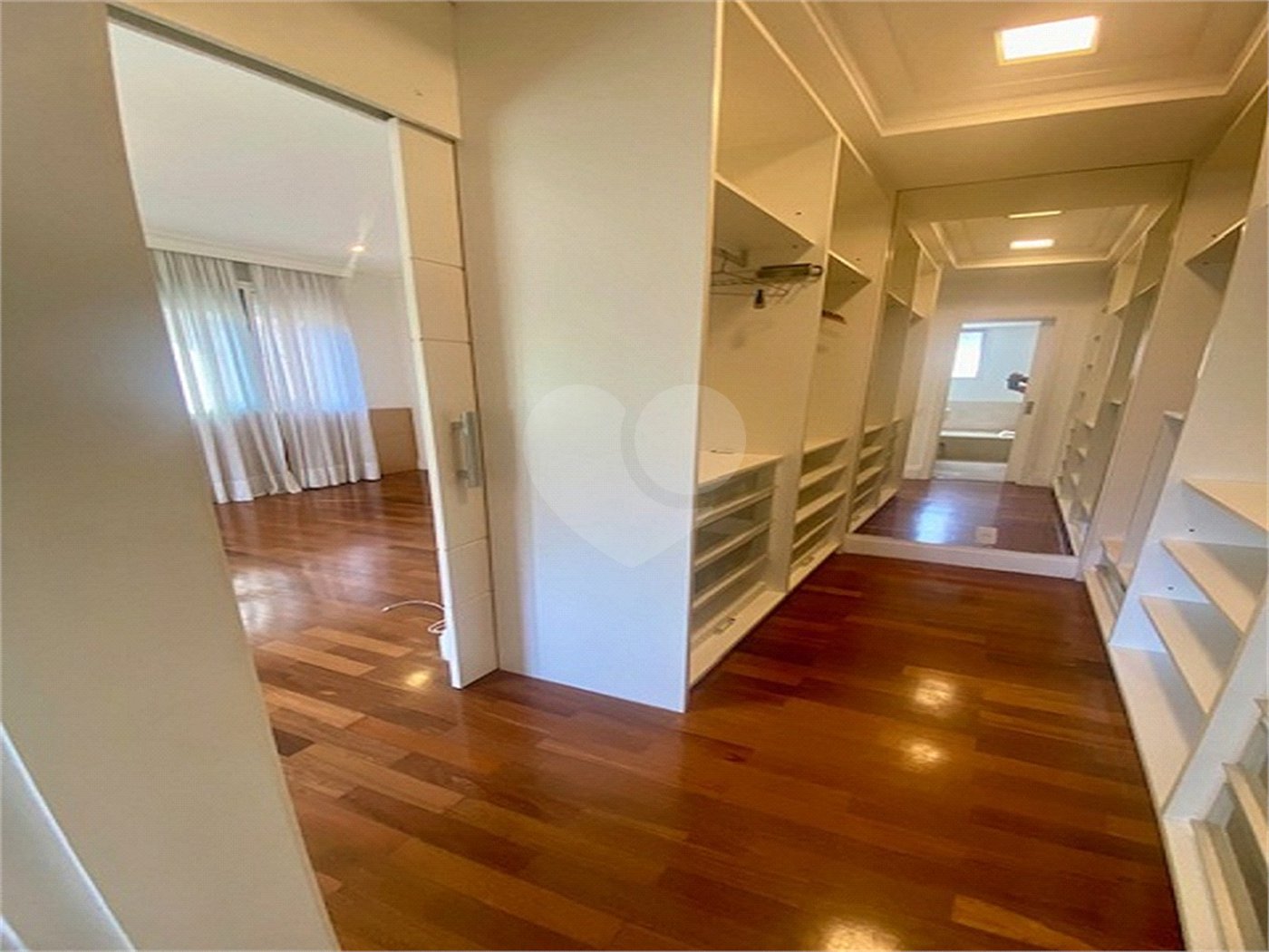 Apartamento à venda ou para alugar com 2 suítes em Itaim Bibi, São Paulo, SP