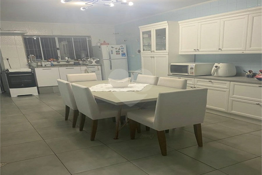 Sobrado à venda com 3 quartos em Vila Guilherme, São Paulo, SP