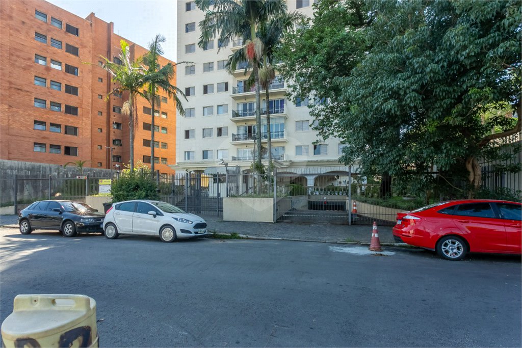 Apartamento à venda com 3 quartos, sendo 1 suíte, em Santo Amaro, São Paulo, SP