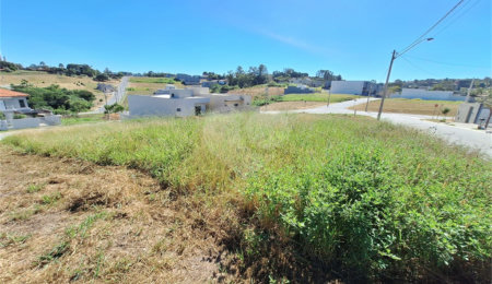 Terreno à venda com 1 suíte no condomínio Jardim Santa Maria, Vinhedo - SP