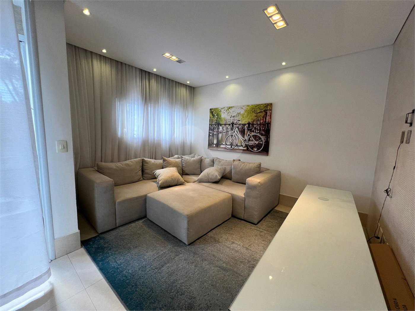 Casa à venda com 4 quartos, sendo 3 suítes,  no condomínio Domus, São Paulo - SP
