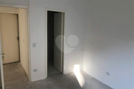 Apartamento à venda com 3 quartos, sendo 1 suíte,  em Cambuci, São Paulo, SP