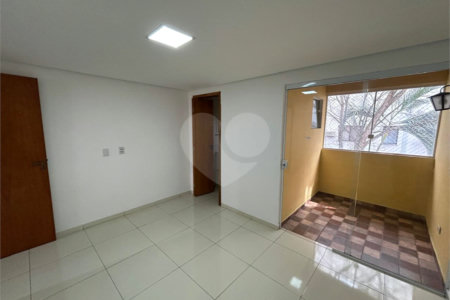 Casa de Vila para alugar com 4 suítes em Vila Romana, São Paulo, SP