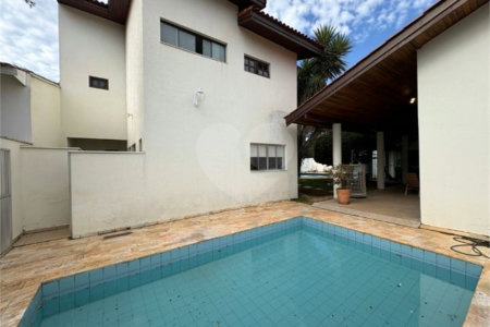 Casa à venda com 4 suítes no condomínio Granja Olga II, Sorocaba - SP