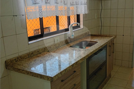 Apartamento à venda com 3 quartos, sendo 1 suíte, em Vila Oliveira, Mogi das Cruzes, SP
