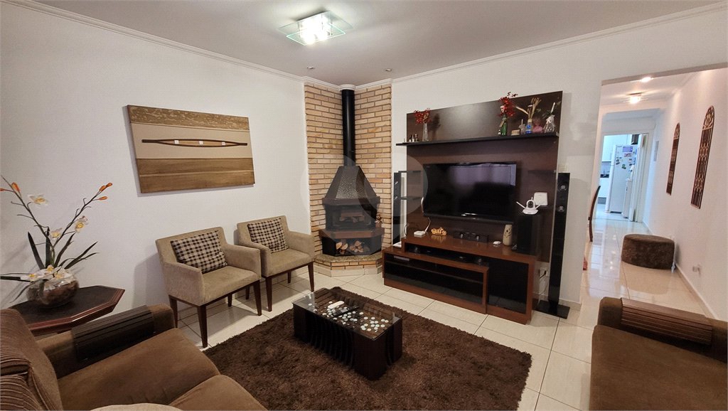 Sobrado à venda com 3 quartos, sendo 1 suíte, em Vila Romana, São Paulo, SP