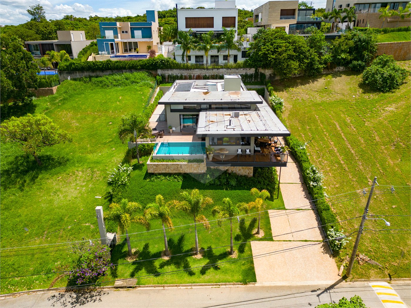 Casa à venda com 5 suítes no condomínio Plaza Athenee, Itu - SP