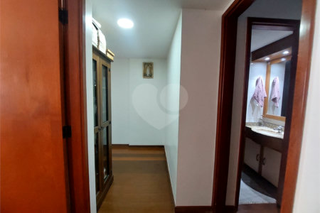 Cobertura à venda com 3 quartos, sendo 2 suítes,  em Tijuca, Rio de Janeiro, RJ