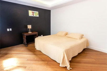 Casa à venda com 6 suítes no condomínio Vitória Régia, São Paulo - SP